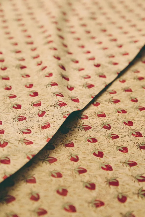 Простыня strawberry percale | katharine pole