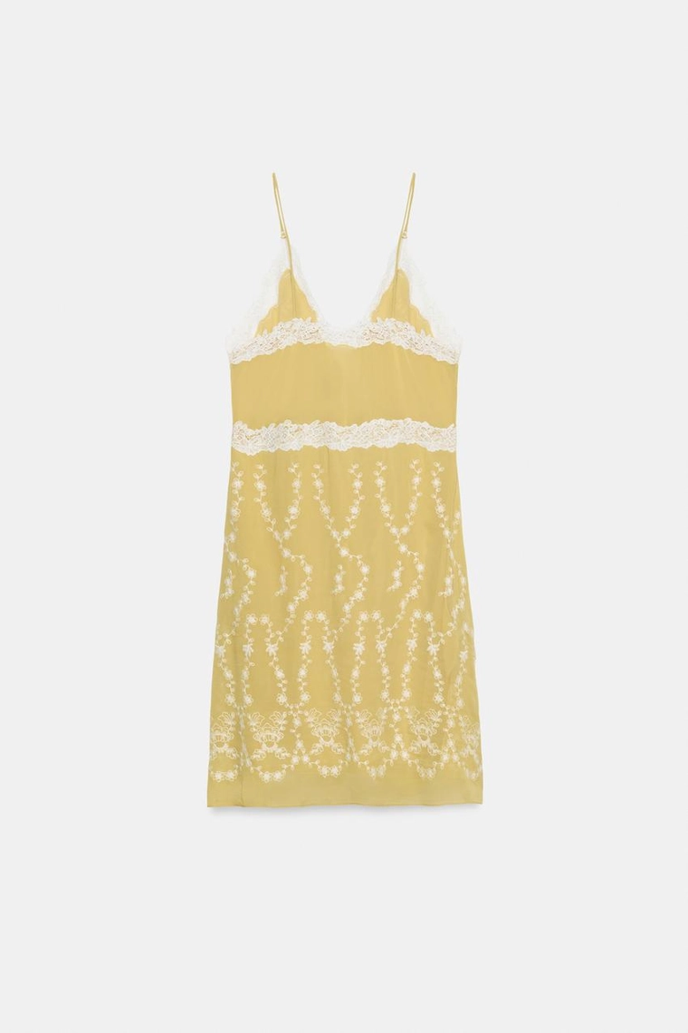 КОРОТКОЕ ПЛАТЬЕ С ВЫШИВКОЙ — коллекция Zara «ZW»