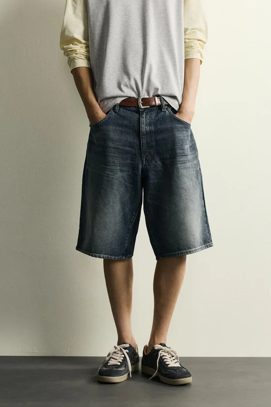 ДЖИНСОВЫЕ ШОРТЫ BAGGY FIT СО ВСТАВКАМИ ИЗ КОЖИ