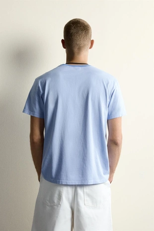 Футболка Relaxed Fit с контрастным вырезом