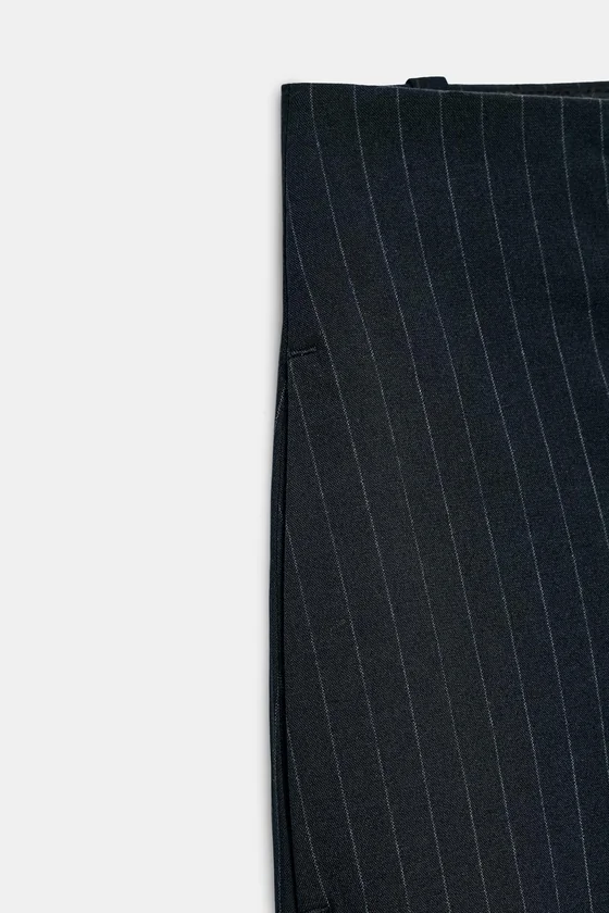 ПРЯМЫЕ ШОРТЫ С ЗАЩИПАМИ — ZW COLLECTION