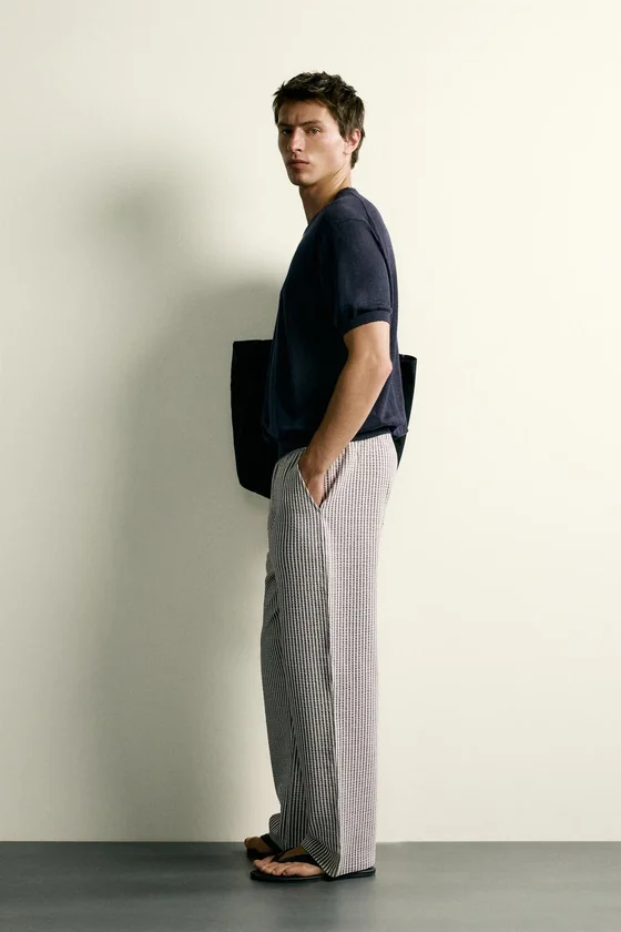 КОНТРАСТНЫЕ БРЮКИ RELAXED FIT ИЗ ТКАНИ СЕЕРСАКЕР