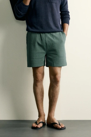Шорты Regular Fit из ткани сирсакер комфортной посадки