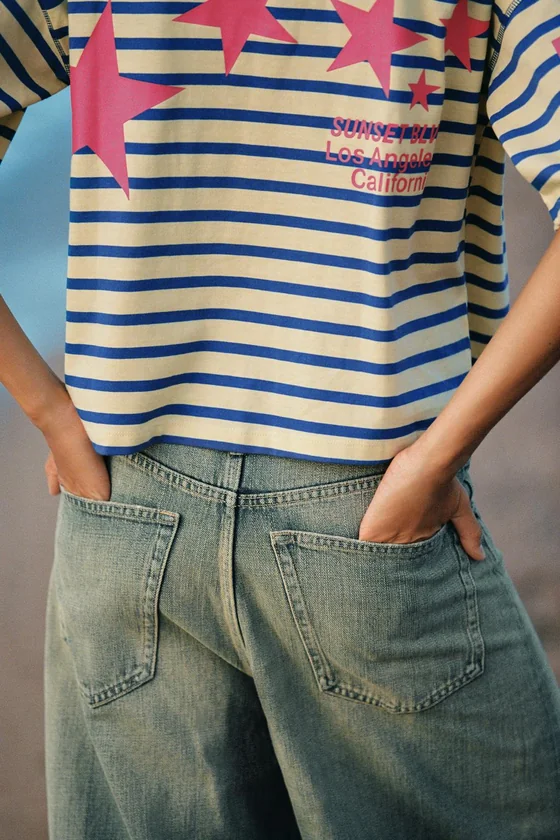 ФУТБОЛКА OVERSIZE В ПОЛОСКУ С НАДПИСЬЮ