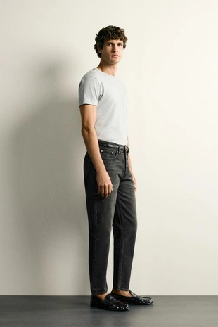 Джинсы Slim Tapered