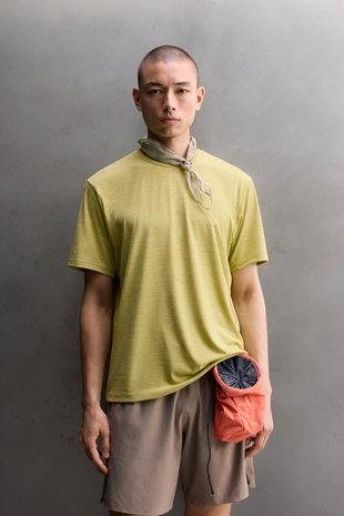 Технологичная футболка в полоску Jacquard