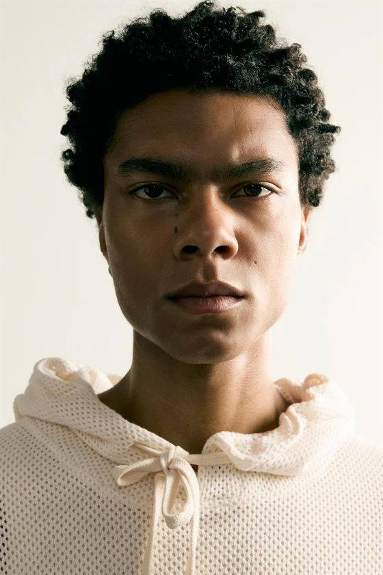 ХУДИ СВОБОДНОГО КРОЯ С КАПЮШОНОМ