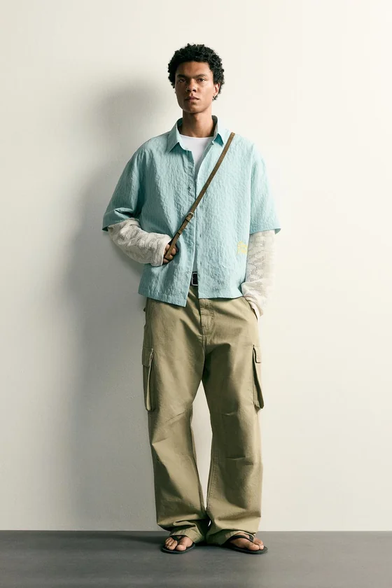 РУБАШКА RELAXED FIT С КОНТРАСТНЫМИ РУКАВАМИ
