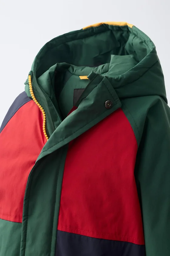 СТЕГАНАЯ КУРТКА COLORBLOCK WATER REPELLENT