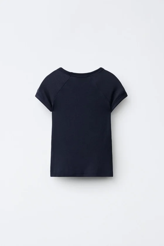 ОДНОТОННАЯ ФУТБОЛКА ИЗ ХЛОПКА И МОДАЛА