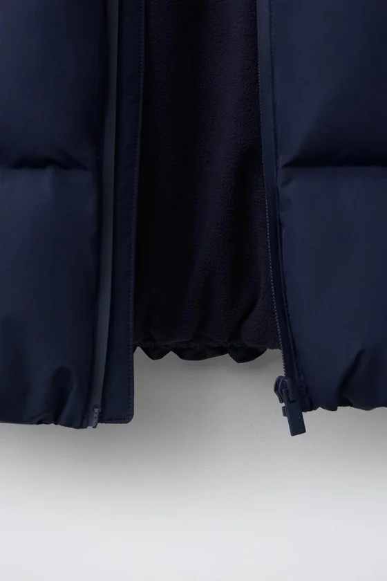 СТЕГАНОЕ ПАЛЬТО С КАПЮШОНОМ WATER REPELLENT