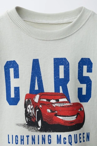 Футболка с принтом Cars Lightning Mcqueen © Disney/Pixar- Заказать в России