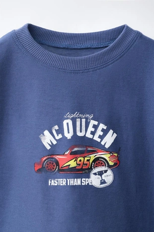 Футболка с принтом Cars Lightning Mcqueen © Disney/Pixar- Заказать в России