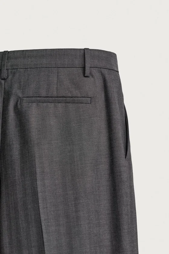 БРЮКИ RELAXED FIT В ПОЛОСКУ СО СКЛАДКАМИ