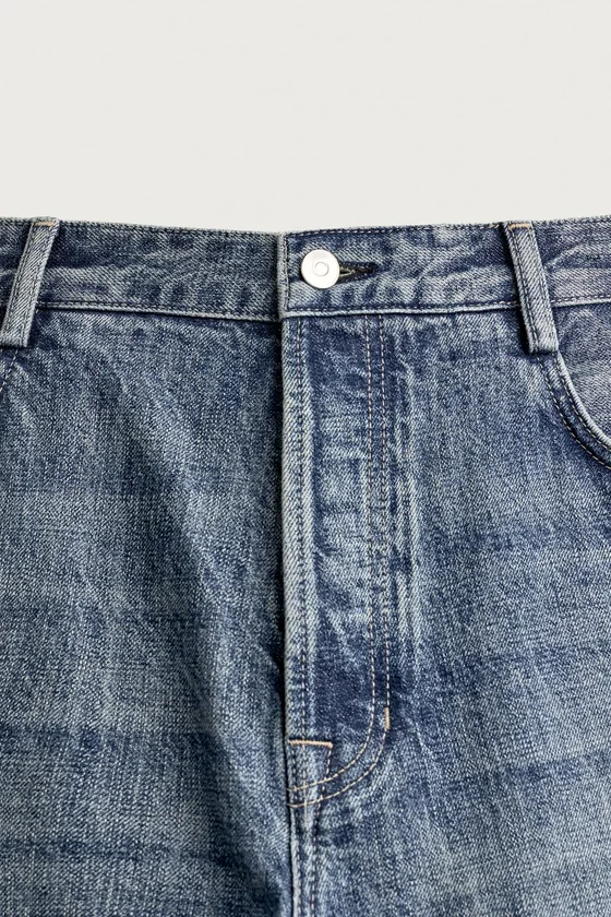 ДЖИНСЫ RELAXED FIT СО СТРЕЛКАМИ
