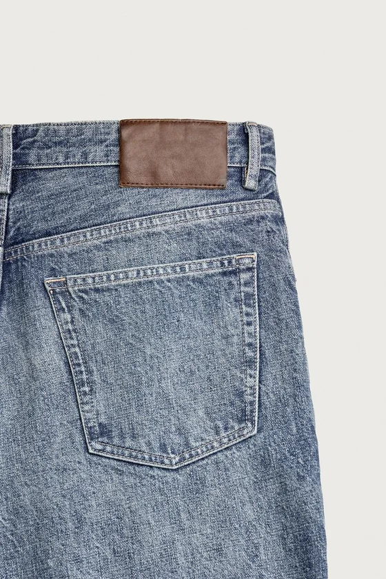 ДЖИНСЫ RELAXED FIT СО СТРЕЛКАМИ