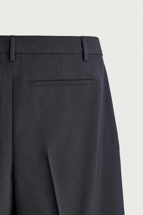БРЮКИ RELAXED FIT СО СКЛАДКАМИ