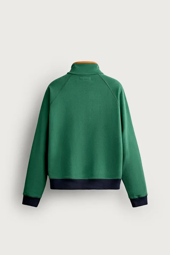 ТОЛСТОВКА С ВОРОТНИКОМ И МОЛНИЕЙ В СТИЛЕ COLOR BLOCK