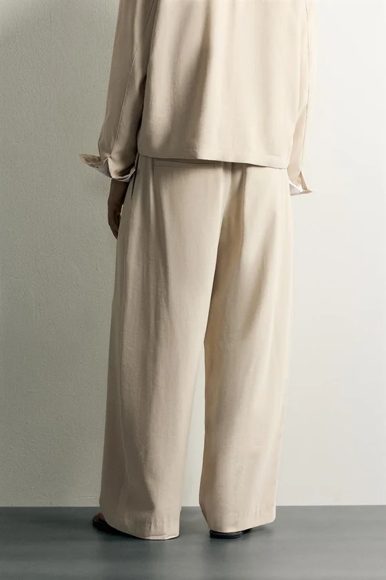 БРЮКИ RELAXED FIT СО СКЛАДКАМИ