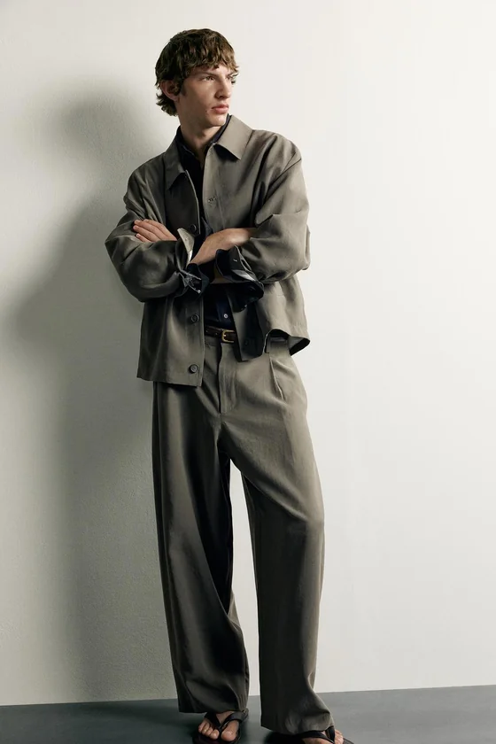 БРЮКИ RELAXED FIT СО СКЛАДКАМИ