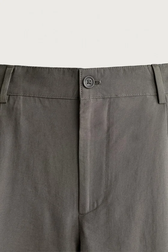 БРЮКИ RELAXED FIT СО СКЛАДКАМИ