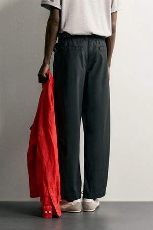 Брюки Relaxed Fit со складками