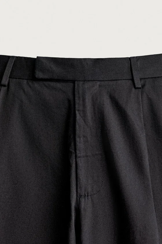 БРЮКИ RELAXED FIT СО СКЛАДКАМИ