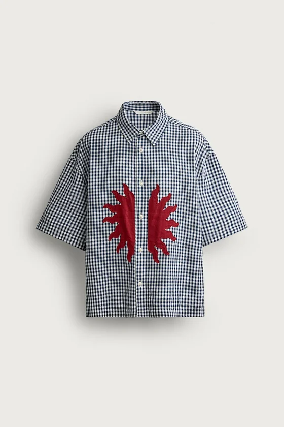 РУБАШКА С НАШИВКАМИ RELAXED FIT