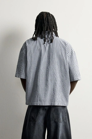 Рубашка с нашивками Relaxed Fit- Заказать в России
