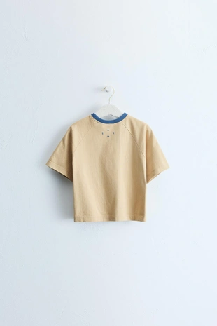 Zara Timeless: футболка с контрастной отделкой
