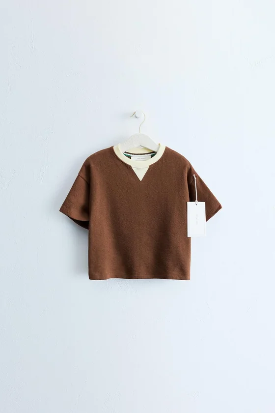 ZARA TIMELESS — ФУТБОЛКА С КОНТРАСТНЫМ ВОРОТНИКОМ