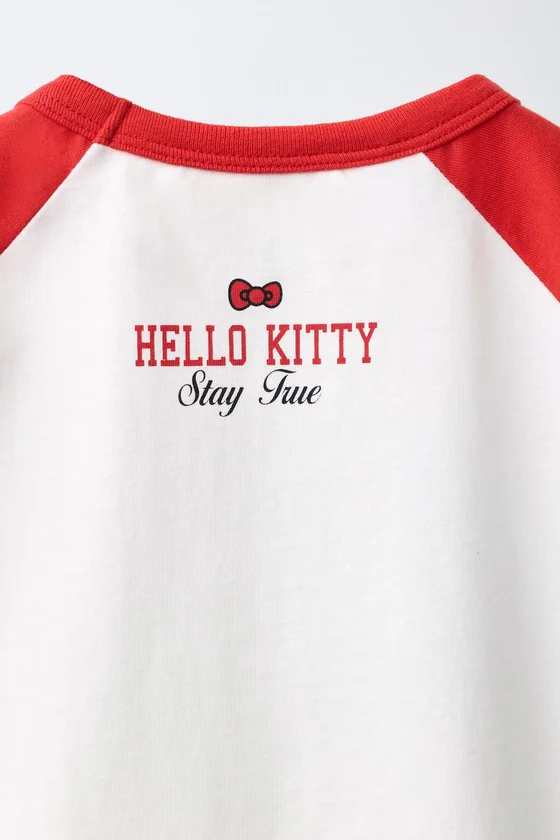 ФУТБОЛКА С РУКАВАМИ РЕГЛАН HELLO KITTY ©