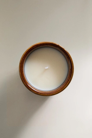 Ароматическая свеча caramel latte (700 г)- Заказать в России