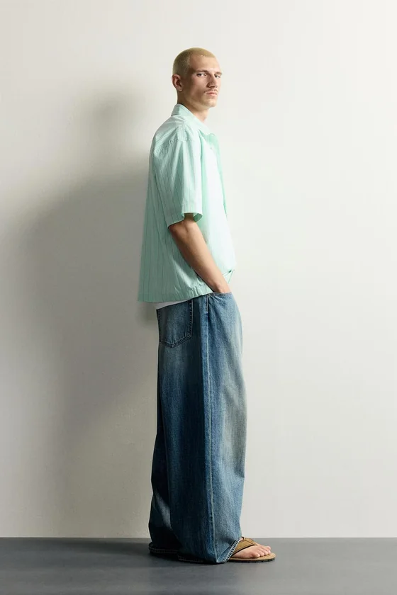 РУБАШКА BOXY FIT В ПОЛОСКУ С ВЫШИВКОЙ