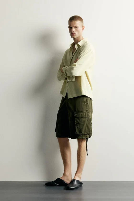 РУБАШКА RELAXED FIT В ПОЛОСКУ ИЗ СТРУЯЩЕЙСЯ ТКАНИ