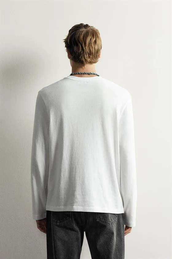 ФУТБОЛКА С ДЛИННЫМИ РУКАВАМИ AARON LEVINE X ZARA