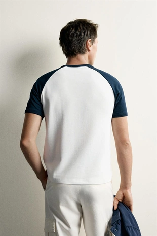 Футболка Relaxed Fit в стиле колор-блок