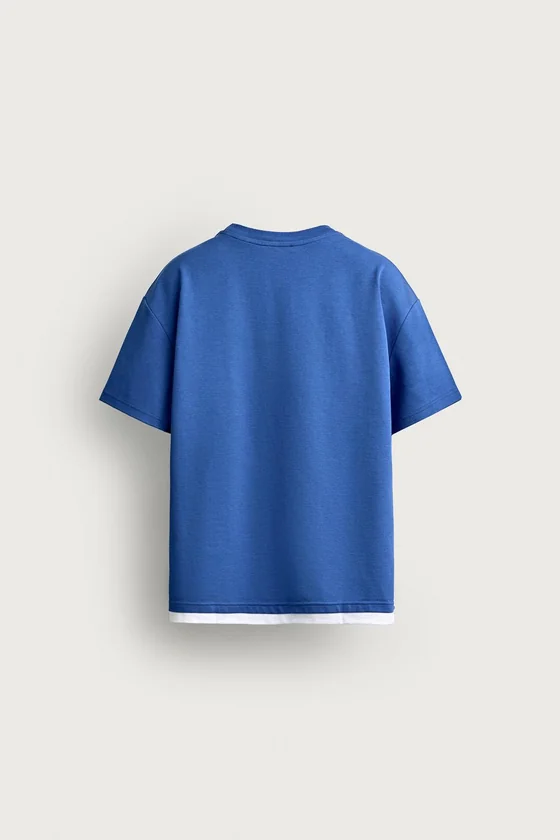 ФУТБОЛКА RELAXED FIT С КОНТРАСТНЫМИ ДЕТАЛЯМИ