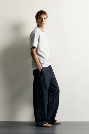 Футболка Relaxed Fit с контрастными деталями