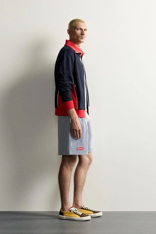 Шорты Relaxed Fit в полоску с нашивками- Заказать в России