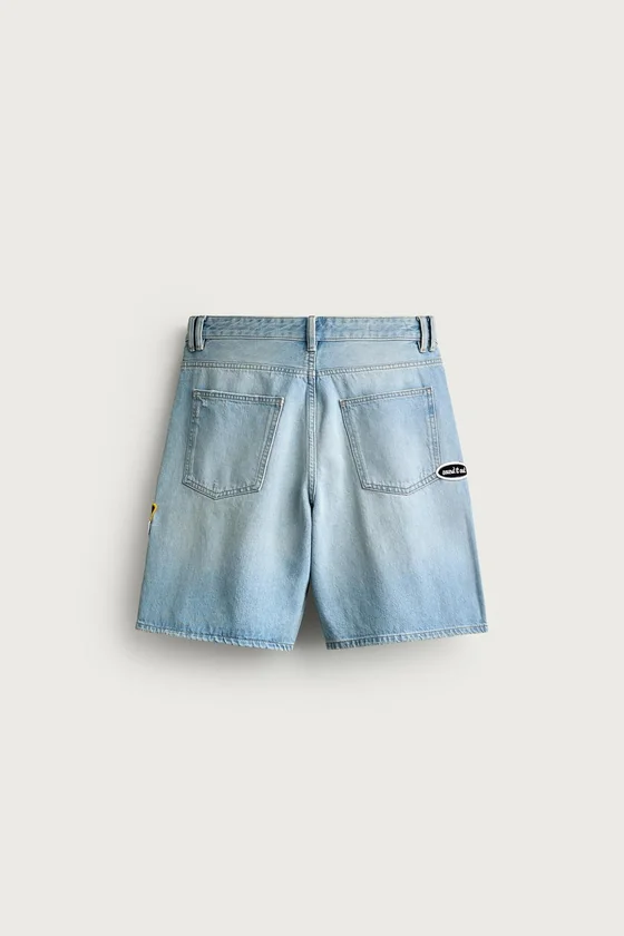 ДЖИНСОВЫЕ ШОРТЫ RELAXED FIT С НАШИВКАМИ