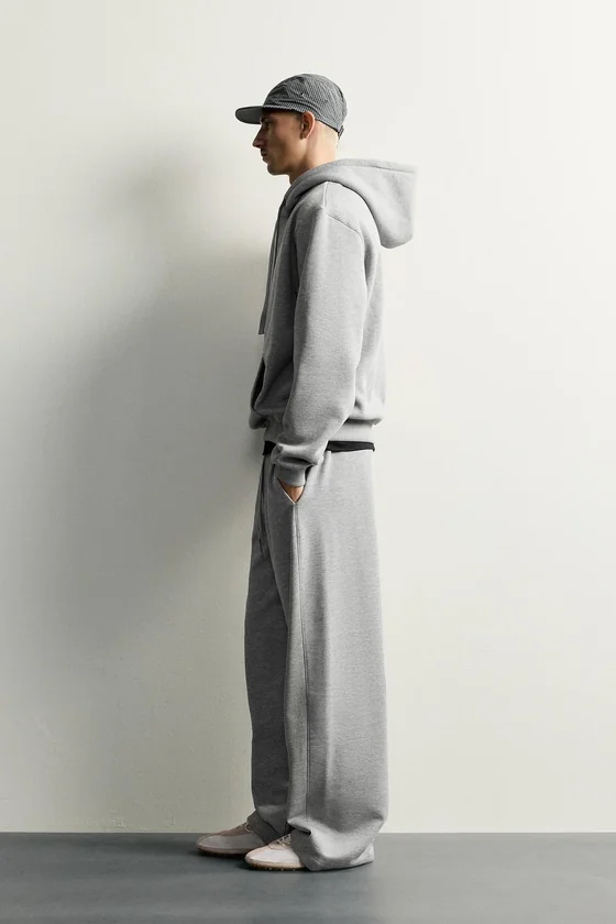 БАЗОВЫЕ БРЮКИ-ДЖОГГЕРЫ STRAIGHT FIT