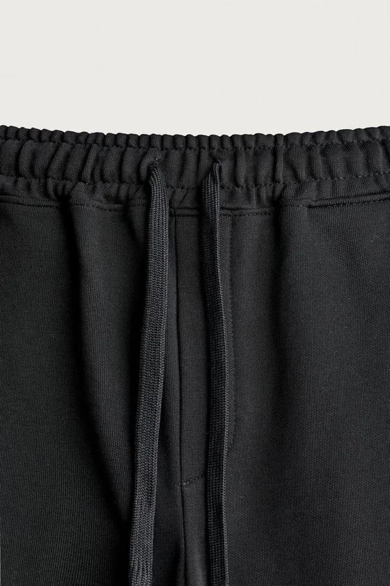 БАЗОВЫЕ СПОРТИВНЫЕ БРЮКИ STRAIGHT FIT