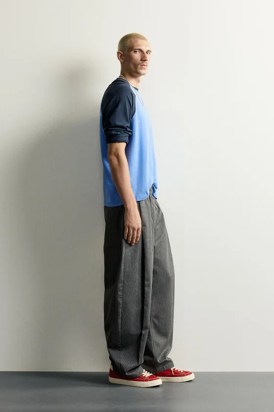 БРЮКИ BALLOON FIT С БОКОВЫМИ ЗАЩИПАМИ