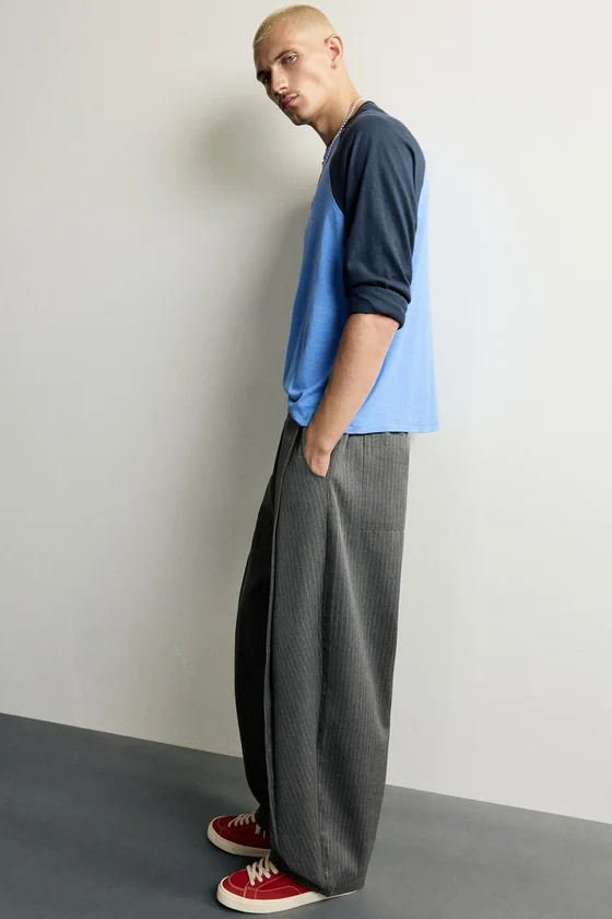 БРЮКИ BALLOON FIT С БОКОВЫМИ ЗАЩИПАМИ