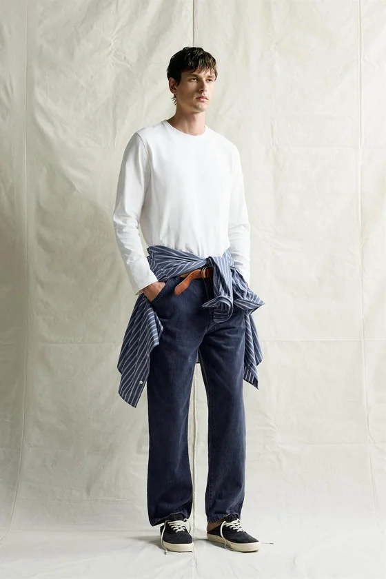 ДЖИНСЫ RELAXED FIT С ЭФФЕКТОМ ПОТЕРТОСТИ