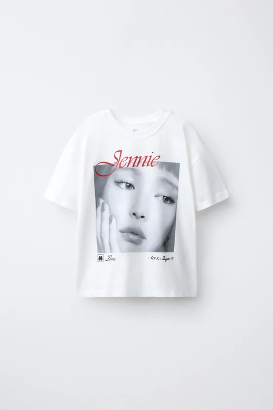 ФУТБОЛКА С ФОТОПРИНТОМ JENNIE ©™