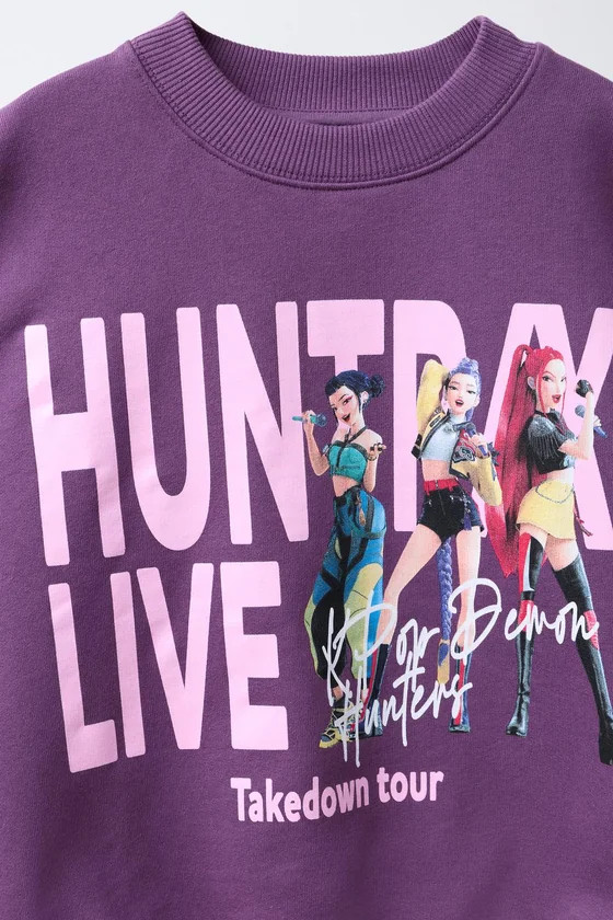 ТОЛСТОВКА С ПРИНТОМ KPOP DEMON HUNTERS™ NETFLIX ©