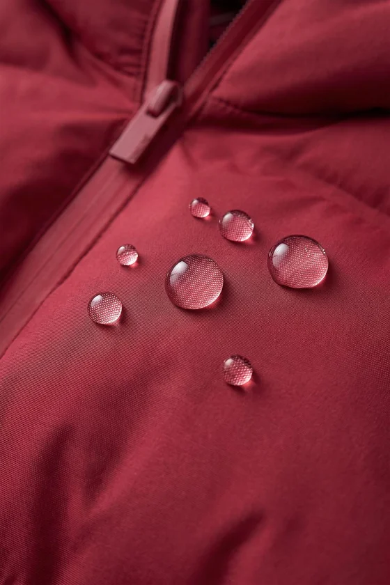 СТЕГАНАЯ КУРТКА С КАПЮШОНОМ WATER REPELLENT
