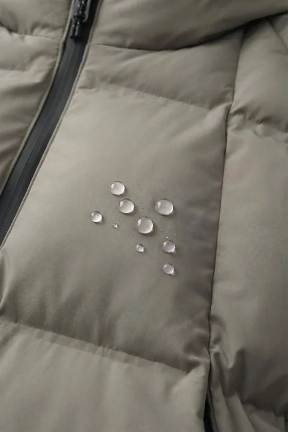 СТЕГАНАЯ КУРТКА С КАПЮШОНОМ WATER REPELLENT